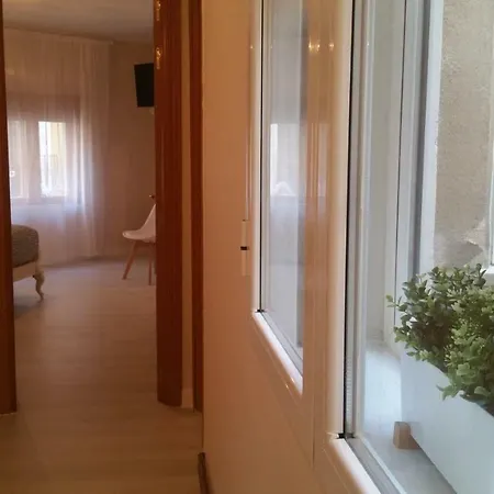 Apartman 120 Négyzetméteres, 4 Hálószobás, 2 Saját Fürdőszobával Rendelkező Városközpont Ter